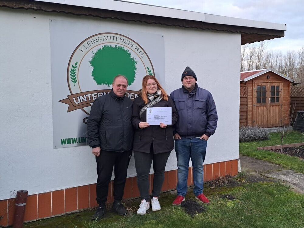&Uuml;bergabe F&ouml;rderscheck KGV Untern Linden e. V. - F&ouml;rdersumme: 1760,05 Euro