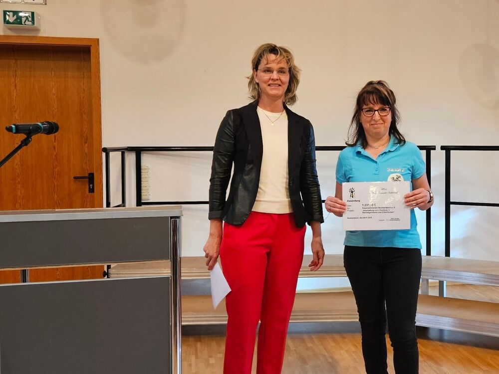 &Uuml;bergabe F&ouml;rderscheck Feuerwehrverein Neukieritzsch e. V. - F&ouml;rdersumme: 1231,20 Euro